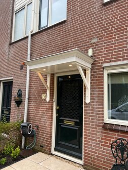 Houten Deurluifel Maastricht met draagarmen